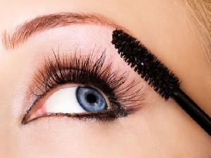 come-applicare-il-mascara-per-avere-ciglia-in-primo-piano