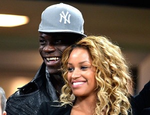 mario-balotelli-fanny-neguesha-milan-barcellona-2-0-champions-2013-febbraio-5