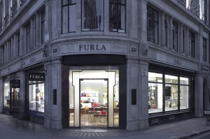 FURLA REGENT STREET _G2V9134_flattened LIGHT