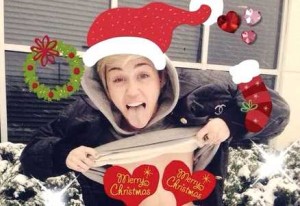 20131215_miley_cyrus_natale_topless