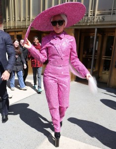 Selfie-Hat for Lady Gaga