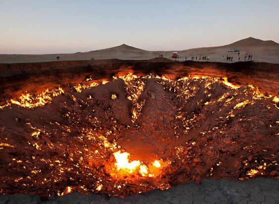 Porta dell'Inferno nel deserto di Karakum